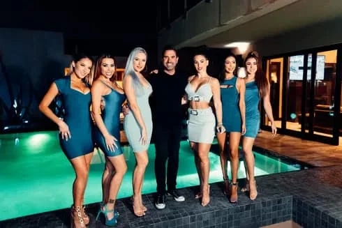 How Can I Get a Girlfriend by Improving My Social Skills?