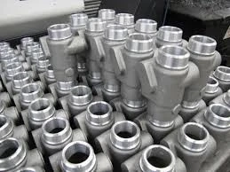 What are the benefits of using aluminum castings?