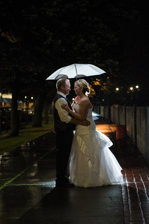 Hire Professional Wedding and Engagement Photographer in Binghamton NY