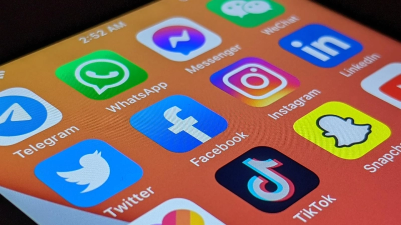Instagram vs. Facebook Ads: Which One Should You Choose?