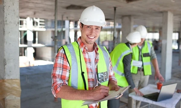 Why Online White Card Courses for Construction Workers?