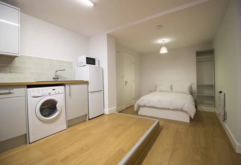 Student Studios in Nottingham Vs Shared Houses – What Works Best for Students in Nottingham
