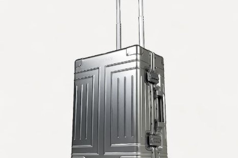 Travel in Style and Durability: The Evolution of Aluminum Luggage