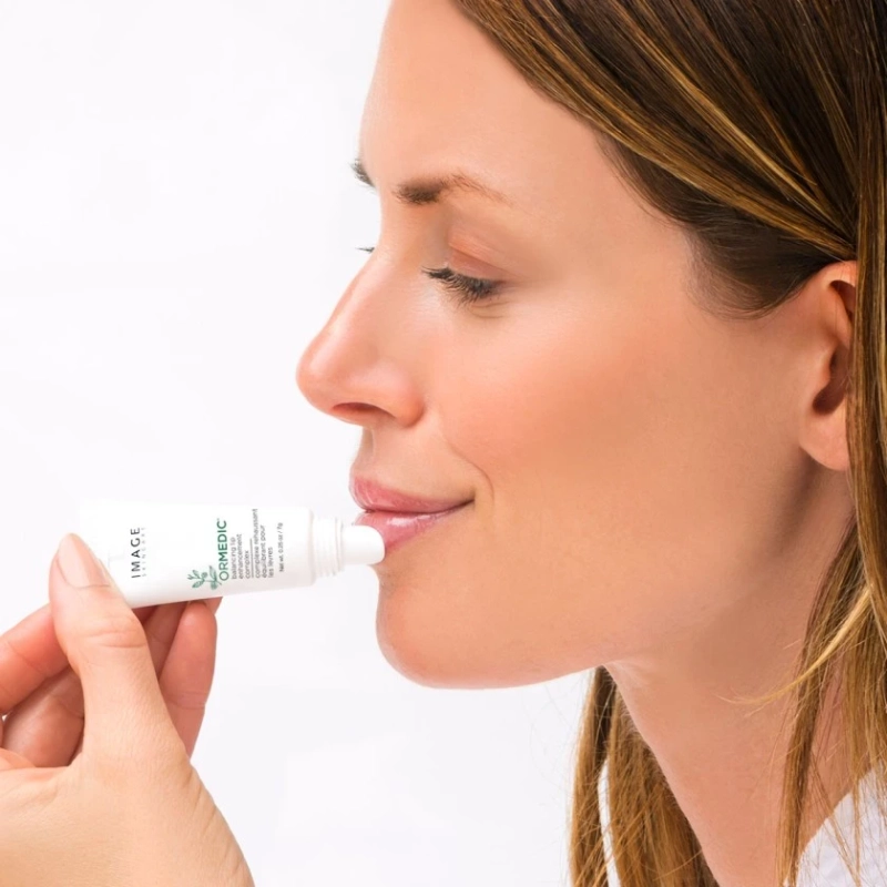 Dealing with Lacklustre Lips? Try These Tips