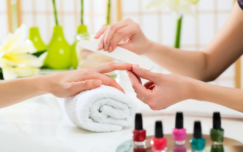 How To Find The Best Manicure & Pedicure Salon For Your Needs