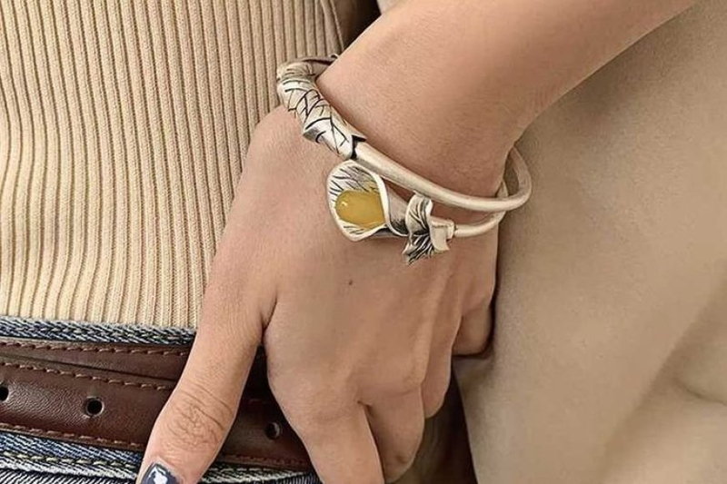 music charm bracelets