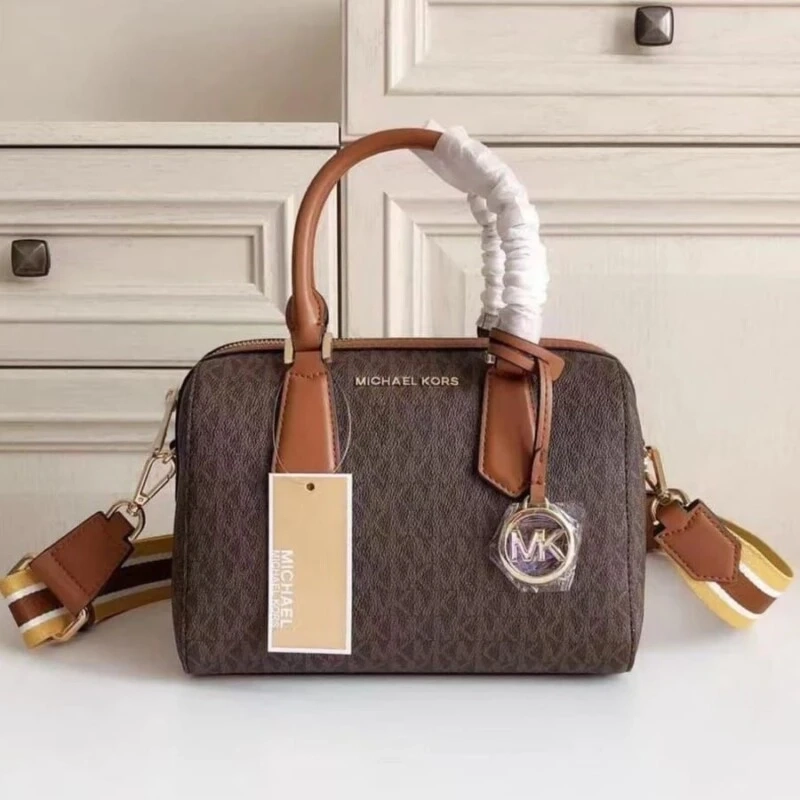 How Do Michael Kors First Copy Bags Help Elevate Your Style?