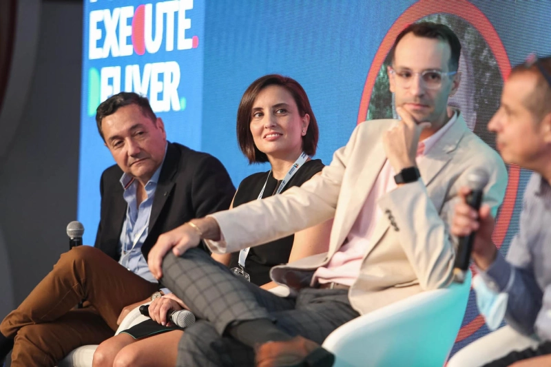 Corporate Event Photographer UAE: Tips for Capturing Professional Events