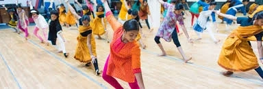 Complete Guide to Selecting the Right Bollywood Dance Troupe for Events