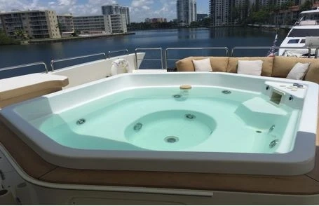 Chilling at Sea: How to Keep Your Yacht Jacuzzi Cool in Warm Climates