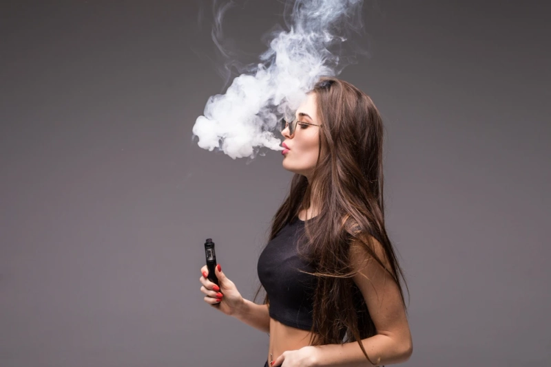 Why Should You Be Cautious About Vaping After Tooth Extraction?