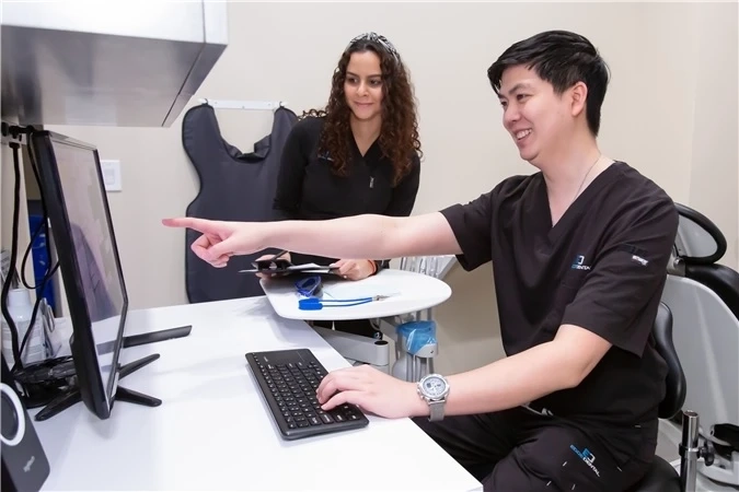 How Is Clear Aligner Growth Transforming Smiles in Houston?