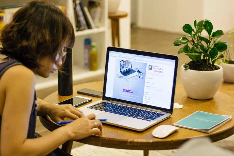 The 2022 Guide to Multichannel Retail