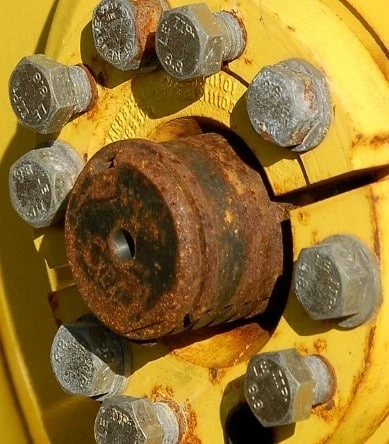 How to Maintain and Clean Copper Carriage Bolts for Longevity