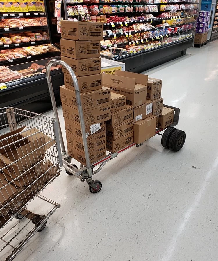 How Can Material Handling Tools Help Your Grocery Store?