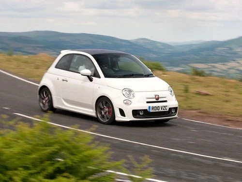 Mengapa Fiat 500 Abarth populer