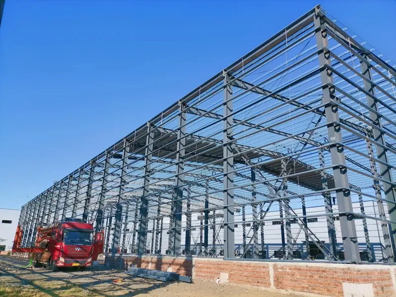 Advantages of Choosing Steel Building Manufacturing in UAE for Large-Scale Projects