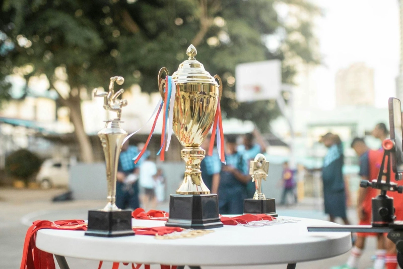 From Design to Delivery: The Craftsmanship Behind Dubai’s Best Customized Acrylic Trophies