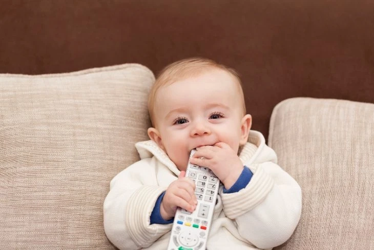 Checklist For Keeping Your Baby Safe Through The Child Safety Products