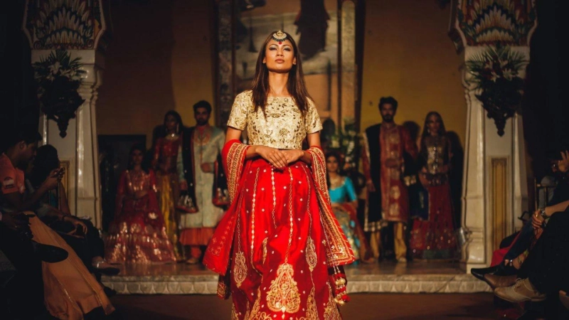 what are ethnic dresses