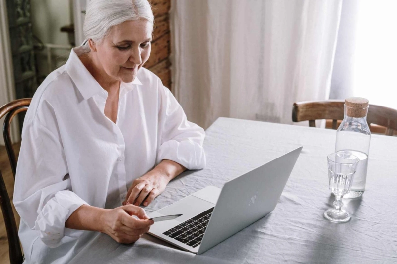 8 Smart and Safer Investment Options for Retirees