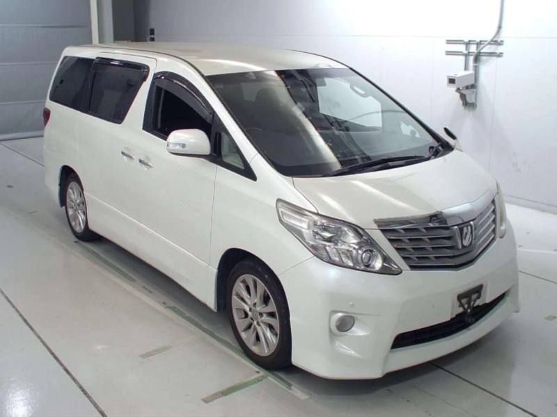 What Are the Features of Used Toyota Alphard for Sale?